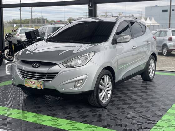 HYUNDAI IX35 2.0 MPFI GLS 16V FLEX 4P AUTOMÁTICO HYUNDAI IX35 2.0 MPFI GLS 16V FLEX 4P AUTOMÁTICO
